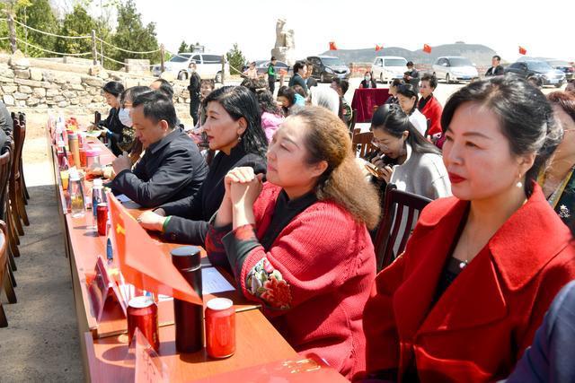发挥中医药优势服务人民健康