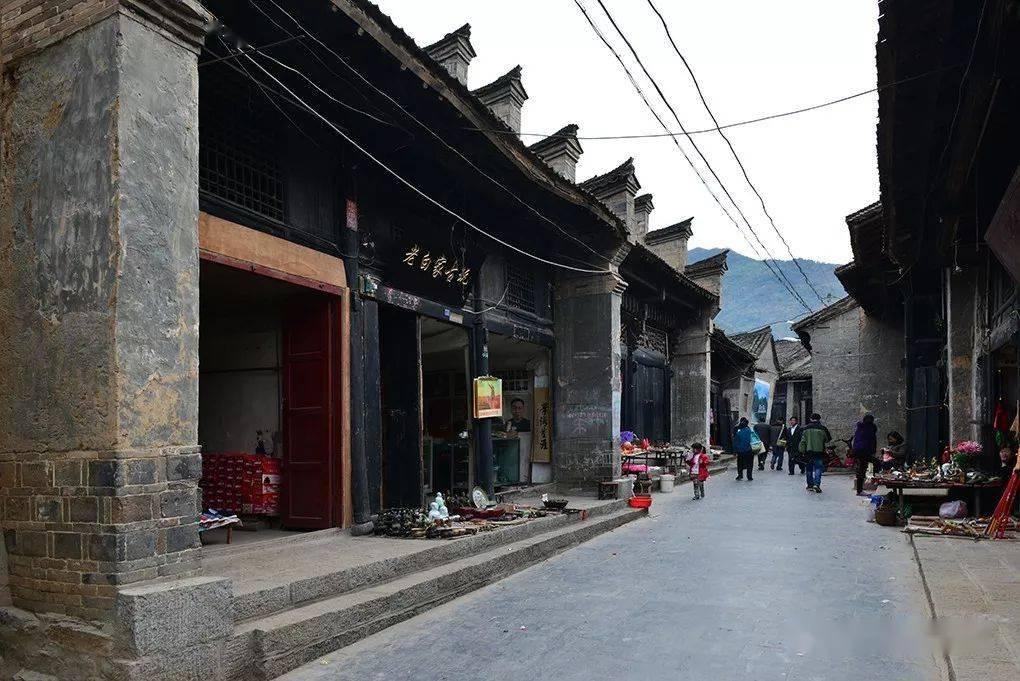 刚过18岁生日可以激活建设银行资助卡吗？